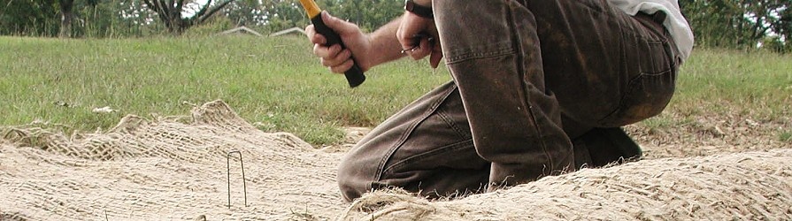 Erdnägel und -pflöcke