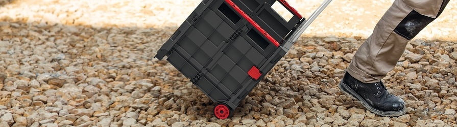 Transportkisten und -wagen